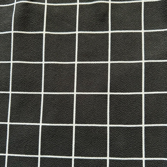 Black and White Graph Lined Pencil Skirt - Picture 2 of 6